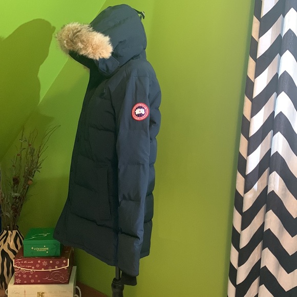 Canada Goose Carson Down Parka with Fur-Trim Hood - Picture 4 of 16